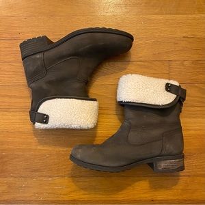 UGG Aldon Boots Women’s Size 8 Leather & Wool